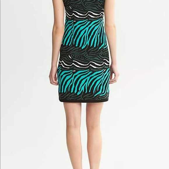 EUC BR Issa Collection Zebra Sweater Dress - Picture 3 of 14